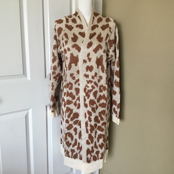 Leopard Print Open Front Cardigan - Picture 2 of 5